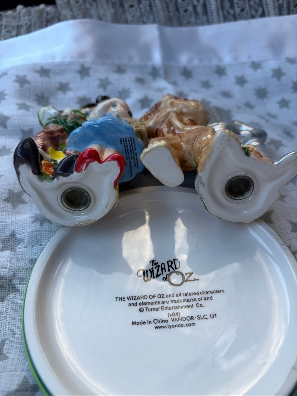Classic Wizard of Oz Salt and Pepper – Multi-Color Collectible - Picture 4 of 8